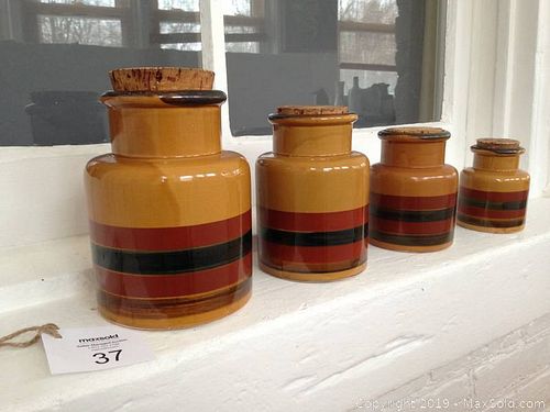Lot #0037 (1 of 5)