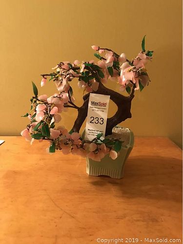 Lot #0233 (1 of 4)