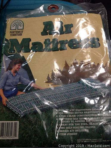 Lot #0044 (1 of 11)