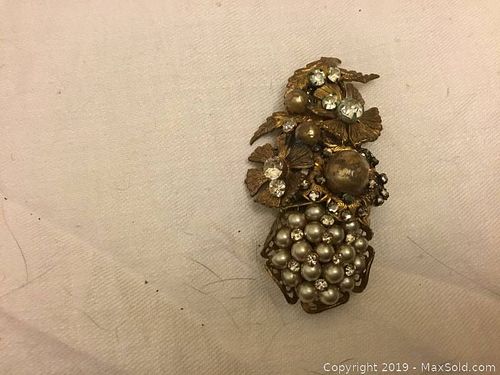 Lot #0165 (1 of 9)