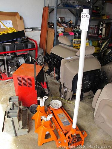 Lot #0406 (1 of 12)