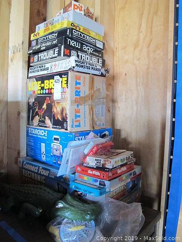 Lot #0425 (1 of 16)