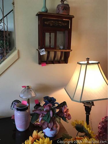 Lot #0249 (1 of 8)