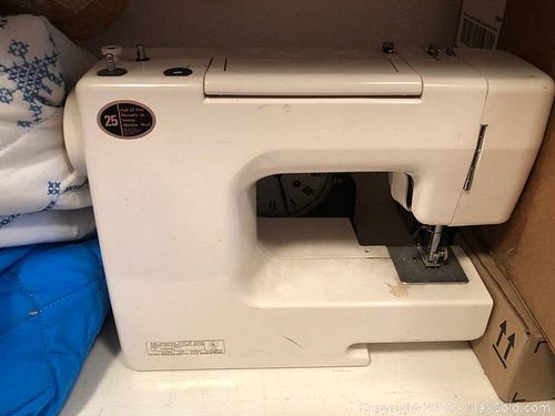 Lot #0057 (1 of 7)