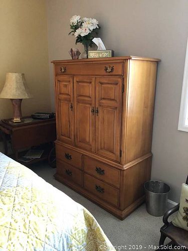 Lot #0116 (1 of 5)