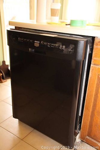 Lot #0702 (1 of 10)