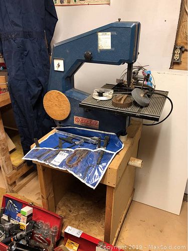 Lot #0851 (1 of 12)