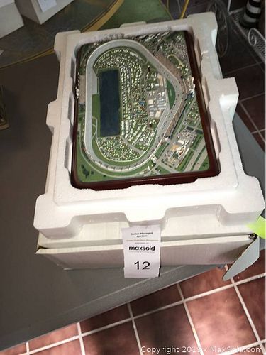 Lot #0012 (1 of 2)