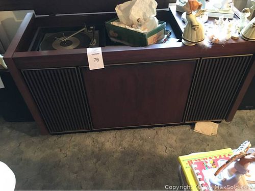 Lot #0076 (1 of 6)