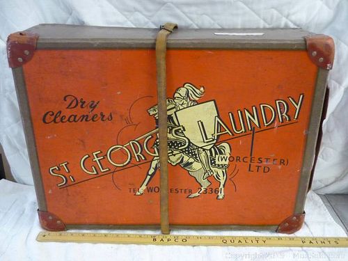 Lot #0052 (1 of 4)