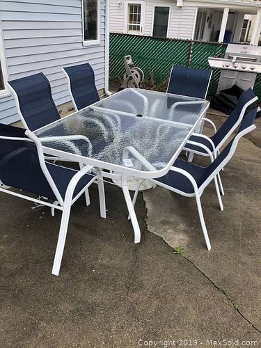 Lot #0048 (1 of 3)