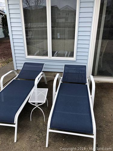 Lot #0049 (1 of 3)