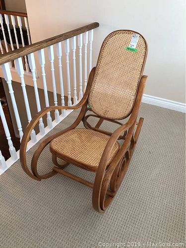 Lot #0401 (1 of 9)