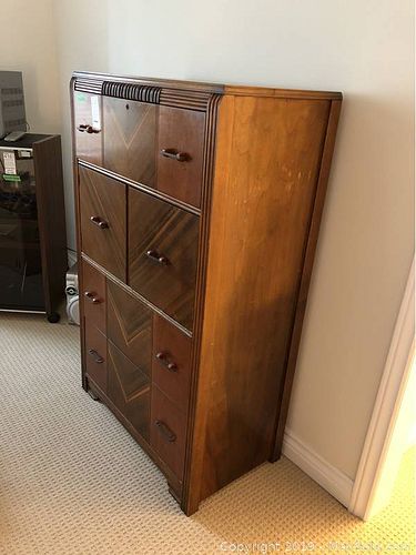 Lot #0418 (1 of 11)