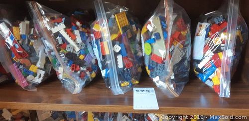 Lot #0572 (1 of 7)