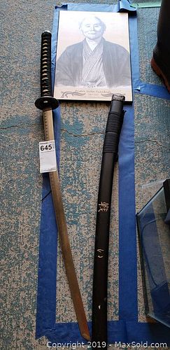 Lot #0645 (1 of 12)
