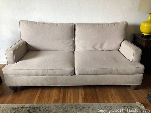 Lot #0008 (1 of 4)