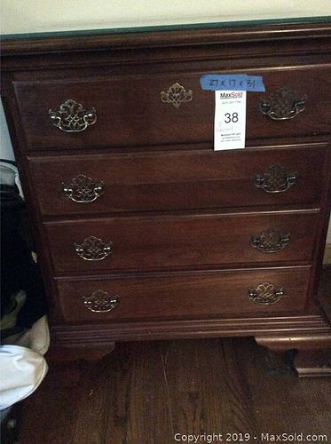 Lot #0038 (1 of 8)