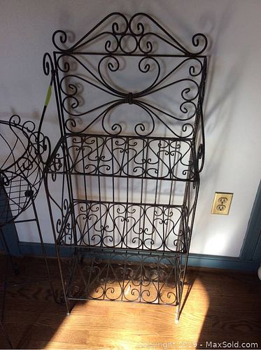 Lot #0053 (1 of 10)