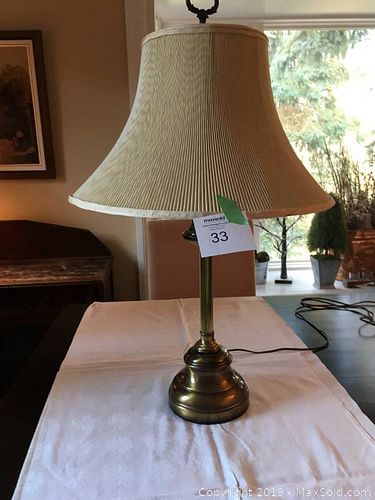 Lot #0033 (1 of 4)