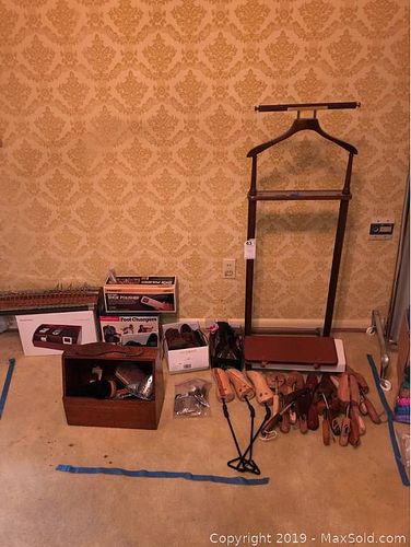 Lot #0063 (1 of 14)