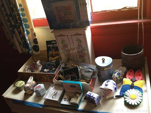 Lot #0159 (1 of 18)