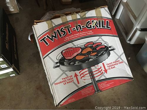 Lot #0602 (1 of 12)