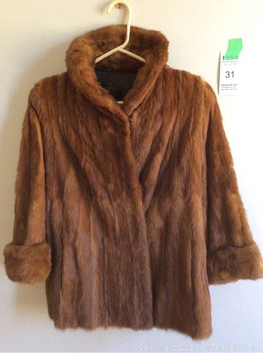 Lot #0031 (1 of 8)