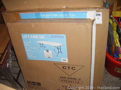 Lot #0556 (1 of 8)