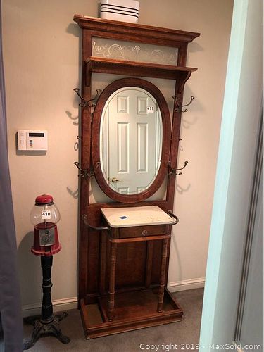 Lot #0411 (1 of 14)