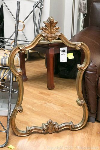 Lot #0956 (1 of 8)