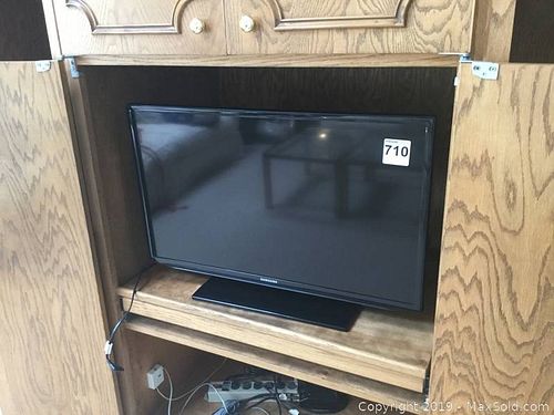 Lot #0710 (1 of 6)