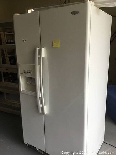 Lot #0635 (1 of 12)