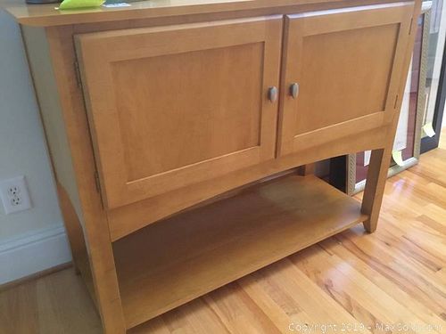 Lot #0683 (1 of 7)