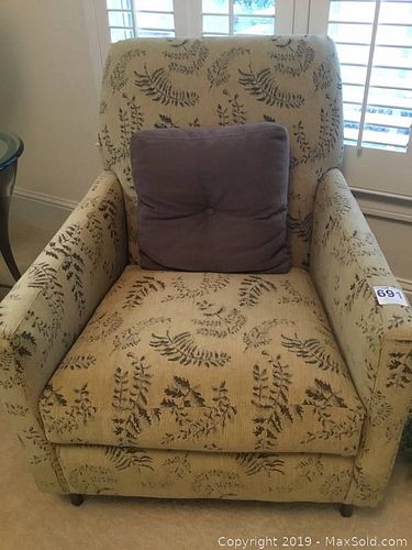 Lot #0691 (1 of 6)