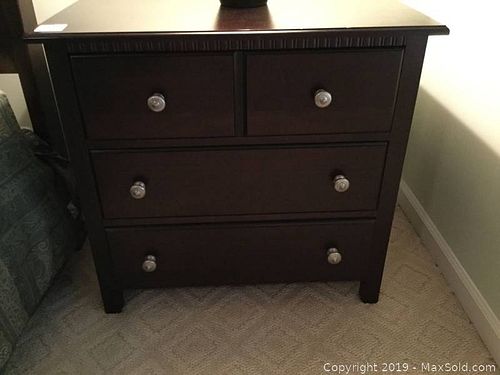 Lot #0705 (1 of 8)