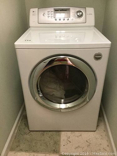 Lot #0713 (1 of 8)