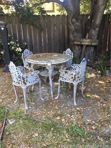 Lot #0077 (1 of 12)