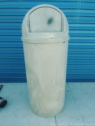 Lot #0063 (1 of 4)