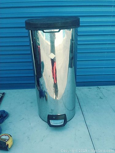 Lot #0064 (1 of 2)