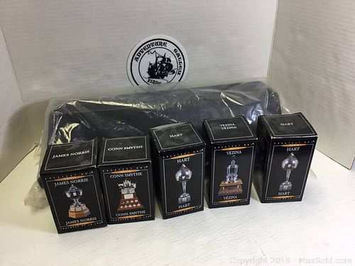 Lot #0026 (1 of 3)