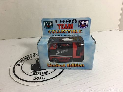 Lot #0084 (1 of 2)