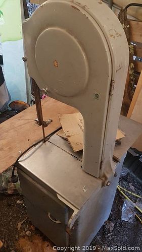 Lot #0150 (1 of 12)