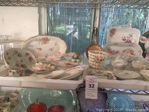 Lot #0032 (1 of 16)