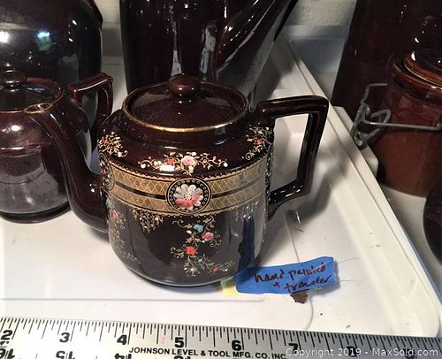 Lot #0068 (1 of 12)