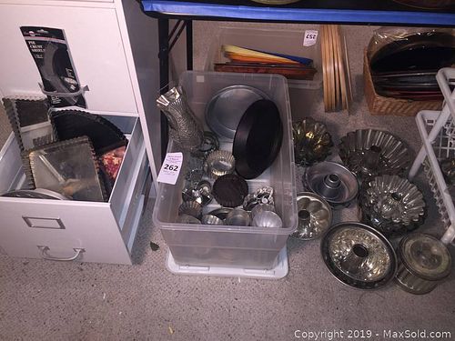 Lot #0262 (1 of 5)