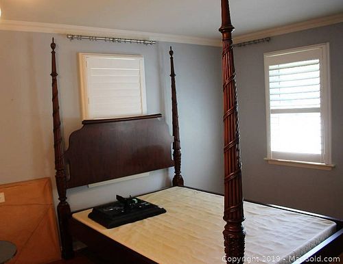 Lot #0452 (1 of 14)