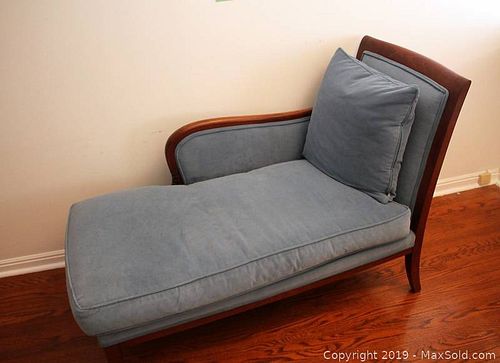 Lot #0455 (1 of 10)