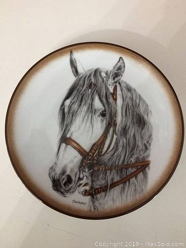 Lot #0077 (1 of 4)