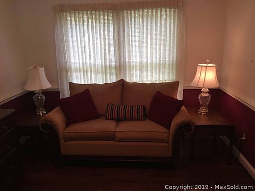 Lot #0337 (1 of 7)